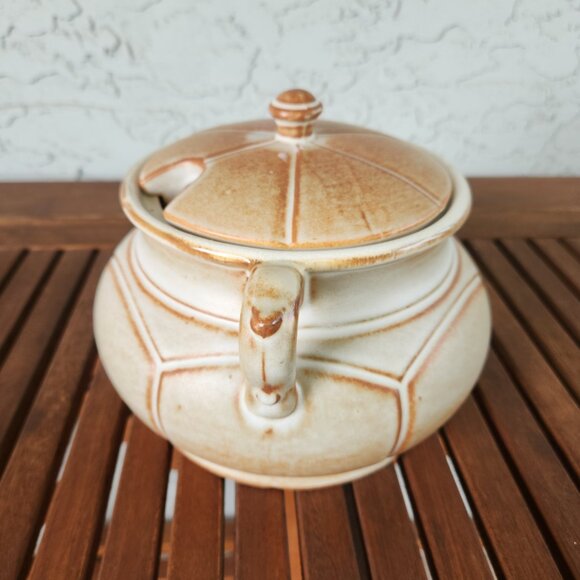 Vintage Canadian Pottery Stoneware Soup Tureen with Lid & Handles, 7" x 9" - Picture 3 of 11